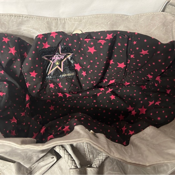 Drawstring Bucket Bag With Tassels - Picture 4 of 4